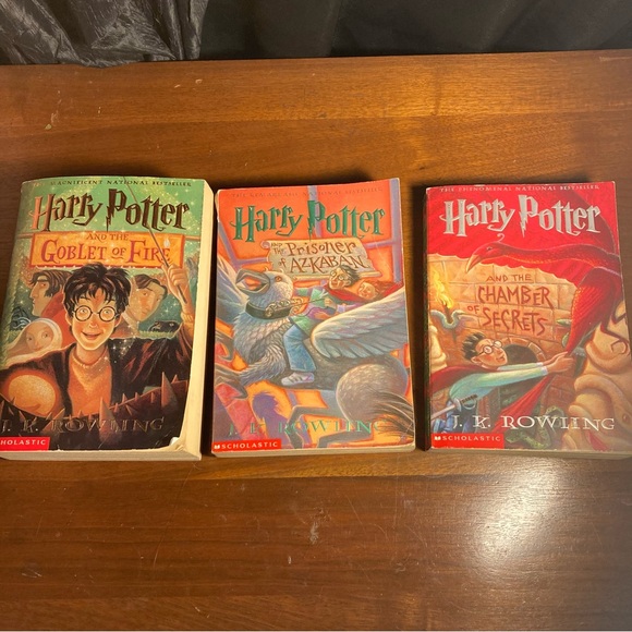 Harry Potter collection bundle- books, figurines, wands, book bag & more - Picture 7 of 17
